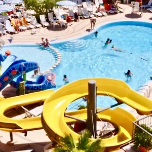 https://hotel-azzurra-di-gobbi-gestioni-srl.emilia-romagnahotels.net