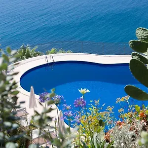 crystal-sea.sicilyhotelsitaly.net/