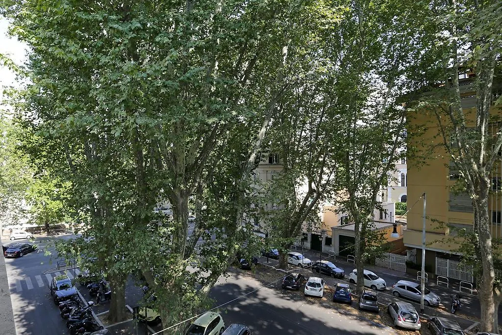 Houspitality Caesar Bed & Breakfast Rzym 3*,
